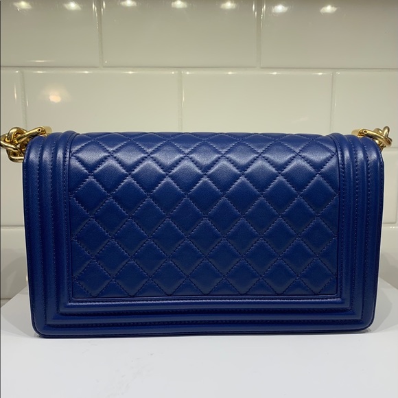 CHANEL Medium Boy Bag - Picture 12 of 13